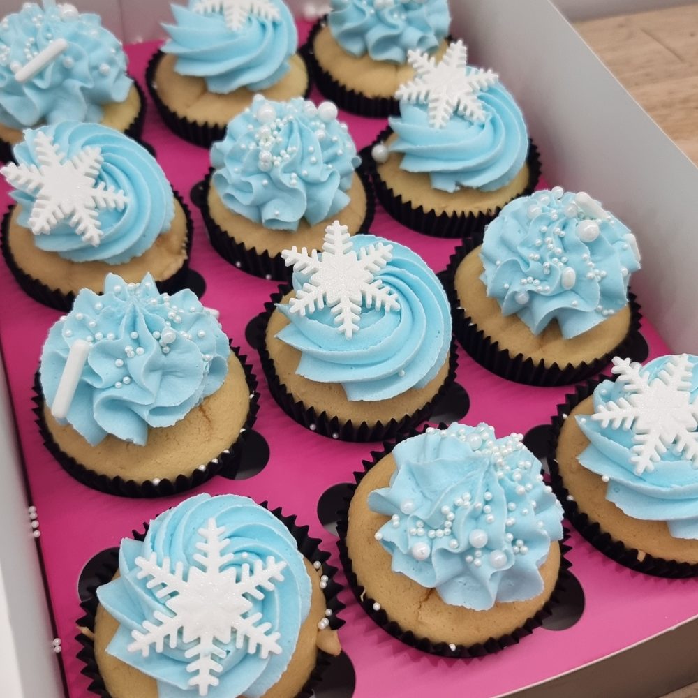 Frozen Snowflake Cupcakes