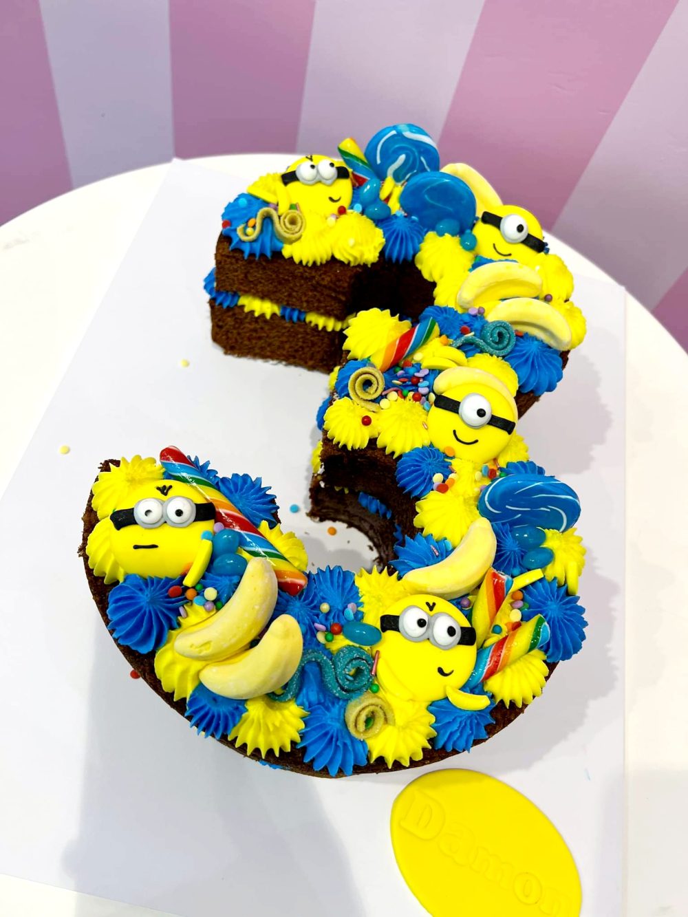 Custom Number Cutout Cake - Image 7